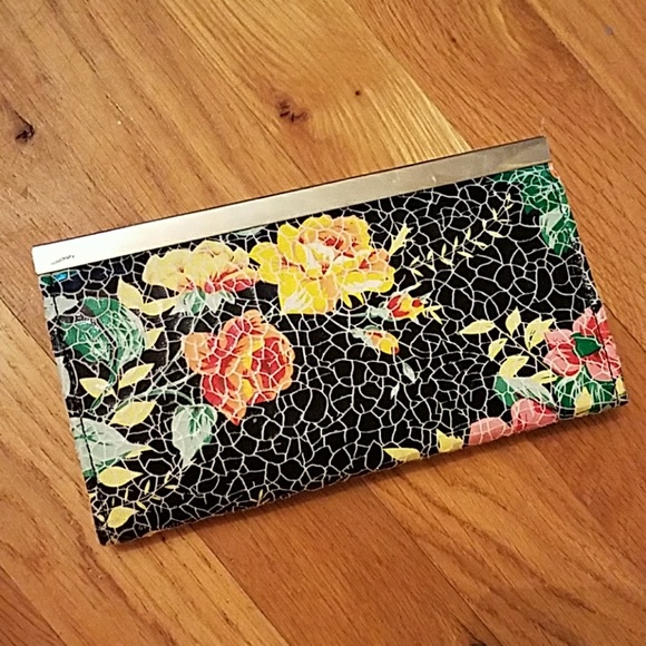 Floral Mosaic Patterned Wallet - Picture 5 of 7